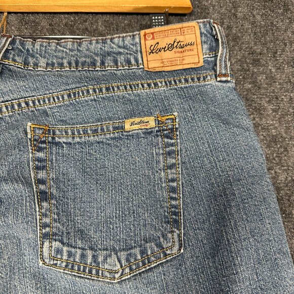 Signature Levi Strauss Jeans Womens 14 Cotton Stretch Low Rise Bootcut - Picture 9 of 9